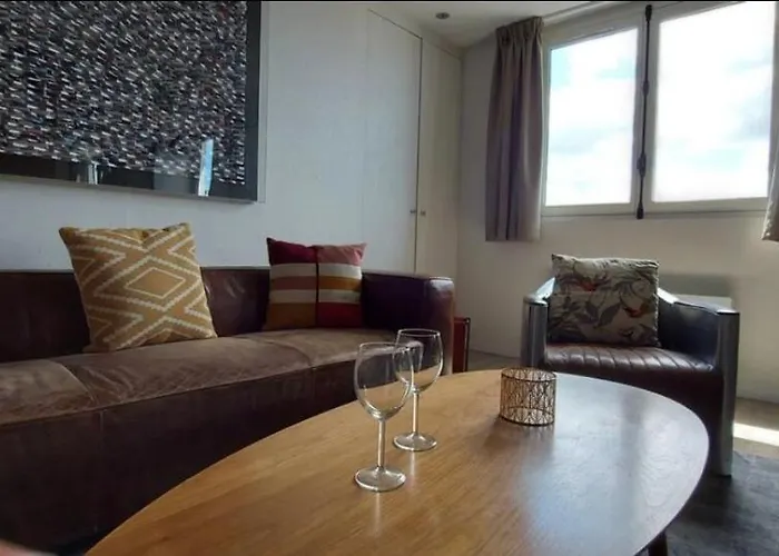 Le 303 Familial 4 Personnes *