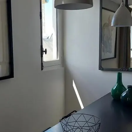 Le 303 Familial 4 Personnes شقة