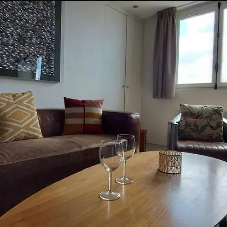 Le 303 Familial 4 Personnes *